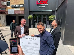 PSD aksion para LDK-së, Paris Guri përplaset me Molliqajn: Shkoni te zyrat e pushtetit PSD aksion para LDK-së, Paris Guri përplaset me Molliqajn: Shkoni te zyrat e pushtetit