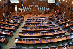 Kuvendi mbetet i bllokuar, partitë pa marrëveshje për zhbllokimin e krizës Kuvendi mbetet i bllokuar, partitë pa marrëveshje për zhbllokimin e krizës