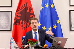 Marrëveshja e Ohrit, Hoxha: Kontratë politike që kërkon zbatim të vazhdueshëm për stabilitetin e rajonit Marrëveshja e Ohrit, Hoxha: Kontratë politike që kërkon zbatim të vazhdueshëm për stabilitetin e rajonit