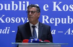 Haziri: Kërkuam që seanca të mbahet sonte në mënyrë që të ruhet fryme kushtetuese dhe afatet Haziri: Kërkuam që seanca të mbahet sonte në mënyrë që të ruhet fryme kushtetuese dhe afatet