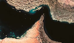 Raportohet se SHBA rrëzoi dronë iranianë pranë Ngushticës së Hormuzit Raportohet se SHBA rrëzoi dronë iranianë pranë Ngushticës së Hormuzit