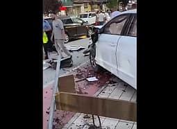 Policia jep detaje për aksidentin në Malishevë – katër vetura u goditën, lëndohet rëndë polici Policia jep detaje për aksidentin në Malishevë – katër vetura u goditën, lëndohet rëndë polici