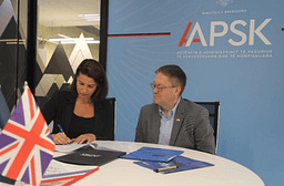 Paratë e krimit, Shqipëria dhe Mbretëria e Bashkuar nënshkruajnë marrëveshjen e parë në rajon për ndarjen e pasurive Paratë e krimit, Shqipëria dhe Mbretëria e Bashkuar nënshkruajnë marrëveshjen e parë në rajon për ndarjen e pasurive