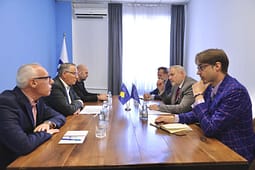Hamza takon eurodeputetin Terras, flasin për funksionalizimin e institucioaneve Hamza takon eurodeputetin Terras, flasin për funksionalizimin e institucioaneve