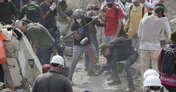 Tërmeti në Kolumbi, ekipet e shpëtimit në luftë me kohën, shpresë për të mbijetuar mes rrënojave Tërmeti në Kolumbi, ekipet e shpëtimit në luftë me kohën, shpresë për të mbijetuar mes rrënojave