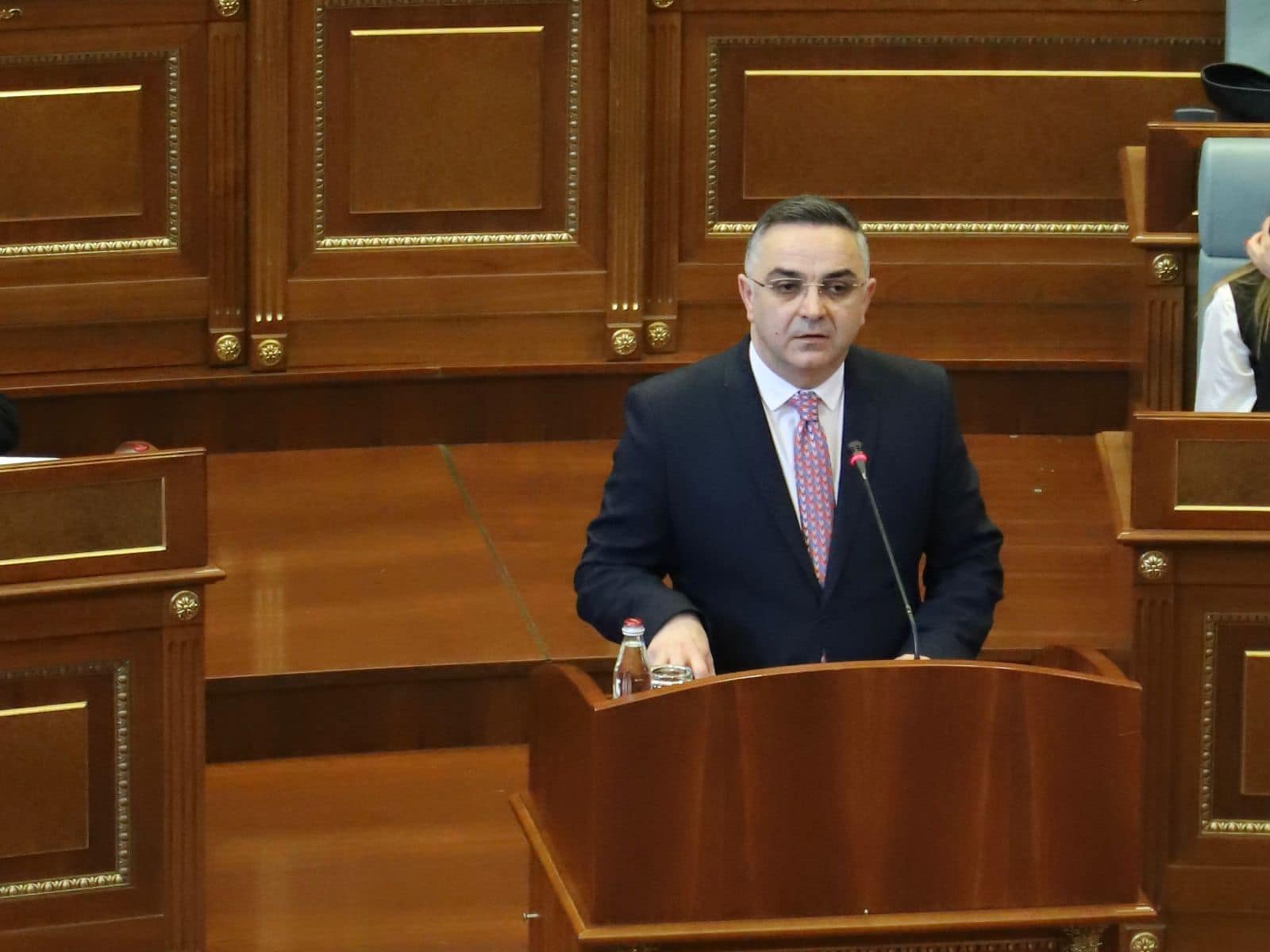 Besnik Tahiri deputeti më aktiv në Kuvendin e Kosovës: Besimin e qytetarëve duhet ruajtur, sepse është i shenjtë Besnik Tahiri deputeti më aktiv në Kuvendin e Kosovës: Besimin e qytetarëve duhet ruajtur, sepse është i shenjtë