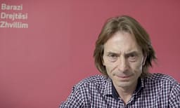 Takimi me Vuçiq, Hoxha ia përmend Macronit ditët e fundit si President: Shoqëria franceze s’merr vesh më nga humanizmi Takimi me Vuçiq, Hoxha ia përmend Macronit ditët e fundit si President: Shoqëria franceze s’merr vesh më nga humanizmi