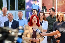 Hoxha: Kurti dhe LVV nuk janë mbi shtetin e Kosovës, thirreni seancën konstituive Hoxha: Kurti dhe LVV nuk janë mbi shtetin e Kosovës, thirreni seancën konstituive