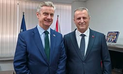 Ambasadori britanik takon kryeprokurorin Isufaj, theksohet rëndësia e bashkëpunimit Ambasadori britanik takon kryeprokurorin Isufaj, theksohet rëndësia e bashkëpunimit