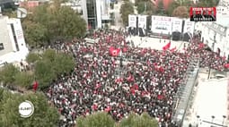 Rreth 100 mijë qytetarë marshuan në mbështetje të ish-krerëve të UÇK-së Rreth 100 mijë qytetarë marshuan në mbështetje të ish-krerëve të UÇK-së