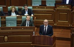 “Jo”, Hoti i prerë kur pyetet a do ta votojë Bekim Sejdiun për President “Jo”, Hoti i prerë kur pyetet a do ta votojë Bekim Sejdiun për President