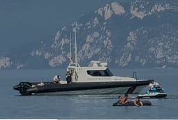 Tragjedi në Pogradec, 30-vjeçari humb jetën në liqen Tragjedi në Pogradec, 30-vjeçari humb jetën në liqen