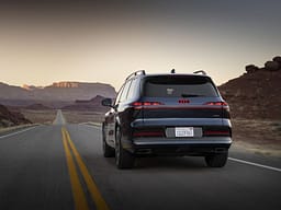 Audi Q9 udhëheq garën e rehatisë tek veturat premium Audi Q9 udhëheq garën e rehatisë tek veturat premium