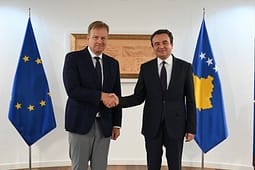 Pa agjendë, pa njoftim! Çfarë fshihet pas takimit të papritur Kurti-Sorensen? Pa agjendë, pa njoftim! Çfarë fshihet pas takimit të papritur Kurti-Sorensen?