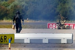 Inteligjenca amerikane: Droni me eksploziv në Gjermani i lidhur me GRU-në ruse, planifikonte të hidhte në erë një aeroplan Inteligjenca amerikane: Droni me eksploziv në Gjermani i lidhur me GRU-në ruse, planifikonte të hidhte në erë një aeroplan