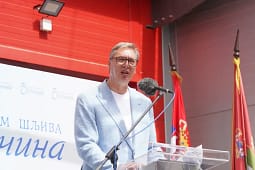 Vuçiq pretendon se ka informacione për vendimin e Speciales: Thaçi lirohet nga akuzat për krime ndaj serbëve Vuçiq pretendon se ka informacione për vendimin e Speciales: Thaçi lirohet nga akuzat për krime ndaj serbëve
