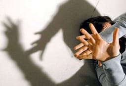 Gjashtë raste të dhunës në familje gjatë 24-orëve të fundit, policia jep detaje Gjashtë raste të dhunës në familje gjatë 24-orëve të fundit, policia jep detaje