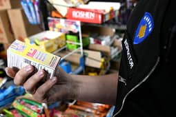 Aksion në gjashtë komuna për parandalimin e shitjeve të cigareve elektronike te të miturit Aksion në gjashtë komuna për parandalimin e shitjeve të cigareve elektronike te të miturit