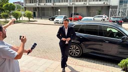 Abdixhiku niset për takim me Kurtin: Kuvendi duhet të konstituohet sot, nëse vonesa po bëhet si taktikë, LDK s’nënshtrohet Abdixhiku niset për takim me Kurtin: Kuvendi duhet të konstituohet sot, nëse vonesa po bëhet si taktikë, LDK s’nënshtrohet