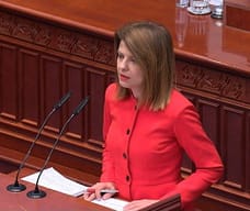 Llukarevska kërkon të publikohet raporti nga “skandali i qumështit”, ka dyshime në cilësinë e produkteve ushqimore Llukarevska kërkon të publikohet raporti nga “skandali i qumështit”, ka dyshime në cilësinë e produkteve ushqimore