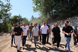Kasami inspekton punimet në rrugën Tetovë–Prizren: Projekt strategjik për lidhjen me Kosovën Kasami inspekton punimet në rrugën Tetovë–Prizren: Projekt strategjik për lidhjen me Kosovën