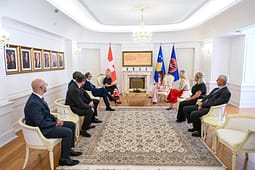 Haxhiu pret ambasadoren e re të Zvicrës: Kosova çmon miqësinë dhe mbështetjen e Zvicrës Haxhiu pret ambasadoren e re të Zvicrës: Kosova çmon miqësinë dhe mbështetjen e Zvicrës