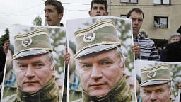 Prishtinë, Knin, Sarajevë, Srebrenicë: Rruga e kriminelit të luftës Ratko Mlladiq Prishtinë, Knin, Sarajevë, Srebrenicë: Rruga e kriminelit të luftës Ratko Mlladiq