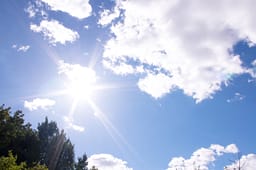 Javë e nxehtë në Kosovë, temperaturat deri në 36 gradë Javë e nxehtë në Kosovë, temperaturat deri në 36 gradë