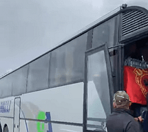 Autobusë me qytetarë nisen nga komunat drejt Prishtinës Autobusë me qytetarë nisen nga komunat drejt Prishtinës