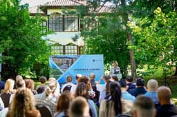 Vendimi i Kosovës për udhërrëfyesit turistikë trazon politikën dhe kishën serbe në Beograd Vendimi i Kosovës për udhërrëfyesit turistikë trazon politikën dhe kishën serbe në Beograd