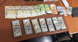 Dogana zbulon mbi 54 mijë euro të padeklaruara në Kullë Dogana zbulon mbi 54 mijë euro të padeklaruara në Kullë
