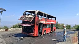 Digjet një autobus në Shkup, nuk ka të lënduar Digjet një autobus në Shkup, nuk ka të lënduar
