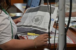Gjendet një votë fotokopje gjatë numërimit në QNR Gjendet një votë fotokopje gjatë numërimit në QNR