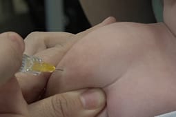 “Mënyra më efektive për parandalim”, për 8 muaj vaksinohen kundër fruthit mbi 8 mijë fëmijë “Mënyra më efektive për parandalim”, për 8 muaj vaksinohen kundër fruthit mbi 8 mijë fëmijë