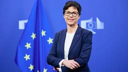 Kos flet për zgjerimin e BE-së: Mal i Zi favorit, Shqipëria ka përmbushur standardet Kos flet për zgjerimin e BE-së: Mal i Zi favorit, Shqipëria ka përmbushur standardet