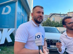 Lushtaku: Kurti nuk po tregon gatishmëri për kompromis, rrezikohen zgjedhjet e reja Lushtaku: Kurti nuk po tregon gatishmëri për kompromis, rrezikohen zgjedhjet e reja