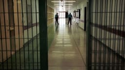 Shqipëri, dy oficerë policie vdesin brenda natës në një burg Shqipëri, dy oficerë policie vdesin brenda natës në një burg