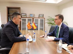 Takimi Hoxha–Ortiz: Vazhdon bashkëpunimi i suksesshëm me Spanjën në fushën e mjedisit jetësor Takimi Hoxha–Ortiz: Vazhdon bashkëpunimi i suksesshëm me Spanjën në fushën e mjedisit jetësor