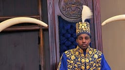 Ishte mbret nga mosha 3 vjeçare, vdes monarku tradicional më i ri në botë në moshën 34-vjeçare Ishte mbret nga mosha 3 vjeçare, vdes monarku tradicional më i ri në botë në moshën 34-vjeçare