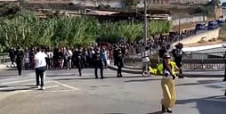 Spanja zhvendos qindra emigrantë nga plazhi i Ceutës në strehimore të përkohshme Spanja zhvendos qindra emigrantë nga plazhi i Ceutës në strehimore të përkohshme