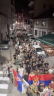 Mijëra ekstremistë serbë në Bosnjën lindore në rrugë nderuan kriminelin e luftës Ratko Mladiq Mijëra ekstremistë serbë në Bosnjën lindore në rrugë nderuan kriminelin e luftës Ratko Mladiq