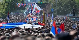 Nga ministrat te ‘Ujqërit e Natës’: Kush iu bashkua varrimit të kriminelit të dënuar Ratko Mlladiq në Beograd Nga ministrat te ‘Ujqërit e Natës’: Kush iu bashkua varrimit të kriminelit të dënuar Ratko Mlladiq në Beograd
