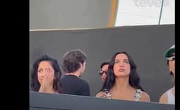 Dua Lipa shfaqet në natën e parë të “Sunny Hill Festival” Dua Lipa shfaqet në natën e parë të “Sunny Hill Festival”