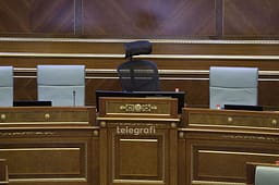 Opozita kërkon seancën sonte, VV e quan “shfaqje teatrale” Opozita kërkon seancën sonte, VV e quan “shfaqje teatrale”
