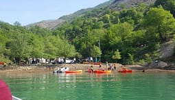 Humbi kontrollin e mjetit lundrues dhe ra në ujë, mbytet në liqen 37-vjeçari shqiptar Humbi kontrollin e mjetit lundrues dhe ra në ujë, mbytet në liqen 37-vjeçari shqiptar