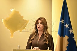 KGJK-ja refuzoi kthimin e gjyqtarëve serbë, Haxhiu: Do të ndërmarr veprime për lirimin e tyre nga detyra KGJK-ja refuzoi kthimin e gjyqtarëve serbë, Haxhiu: Do të ndërmarr veprime për lirimin e tyre nga detyra