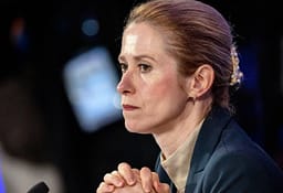 Kaja Kallas dënon sulmin rus në Ukrainë me 16 viktima: Ky është terror i planifikuar, Moska synon t’i bëjë qytetet ukrainase të pabanueshme Kaja Kallas dënon sulmin rus në Ukrainë me 16 viktima: Ky është terror i planifikuar, Moska synon t’i bëjë qytetet ukrainase të pabanueshme