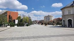 Komunat protestojnë sot në Prishtinë kundër ndërhyrjeve të nivelit qendror Komunat protestojnë sot në Prishtinë kundër ndërhyrjeve të nivelit qendror