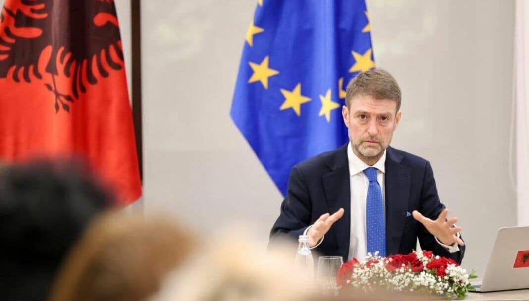 Hoxha: Shqipëria nuk do ta zgjasë marrëveshjen e migrantëve me Italinë pas vitit 2030 Hoxha: Shqipëria nuk do ta zgjasë marrëveshjen e migrantëve me Italinë pas vitit 2030