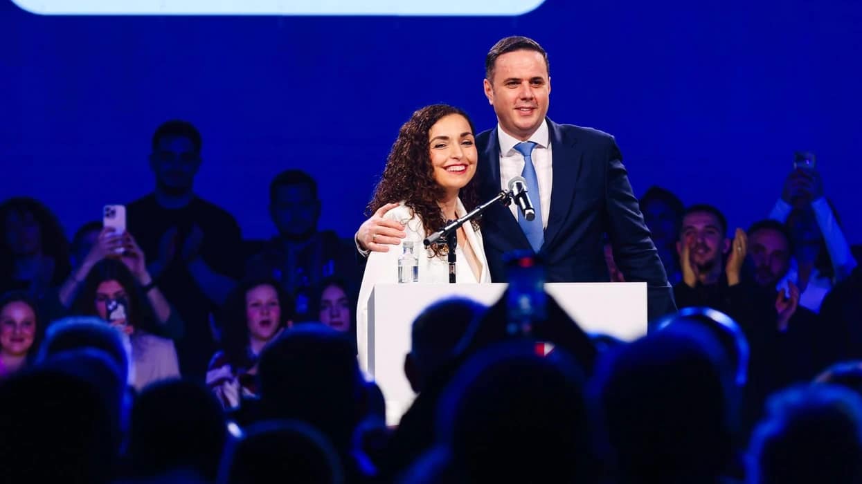 “Mirë se erdhe Vjosë në shtëpi” – LDK del me mesazh për Osmanin “Mirë se erdhe Vjosë në shtëpi” – LDK del me mesazh për Osmanin